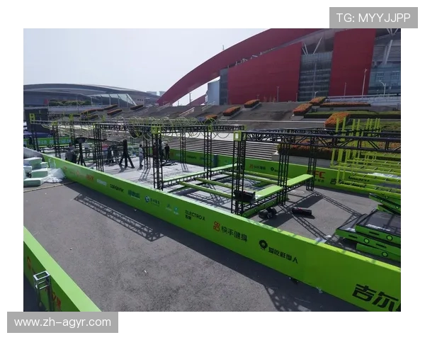 男女老少皆可参与HYROX北京站总线赛场打造全民体能挑战盛宴